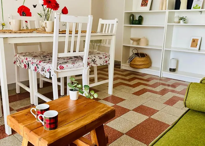 Apartment Monteverde 61 - Quiet With Easy Transport To Center - By Homes Rom